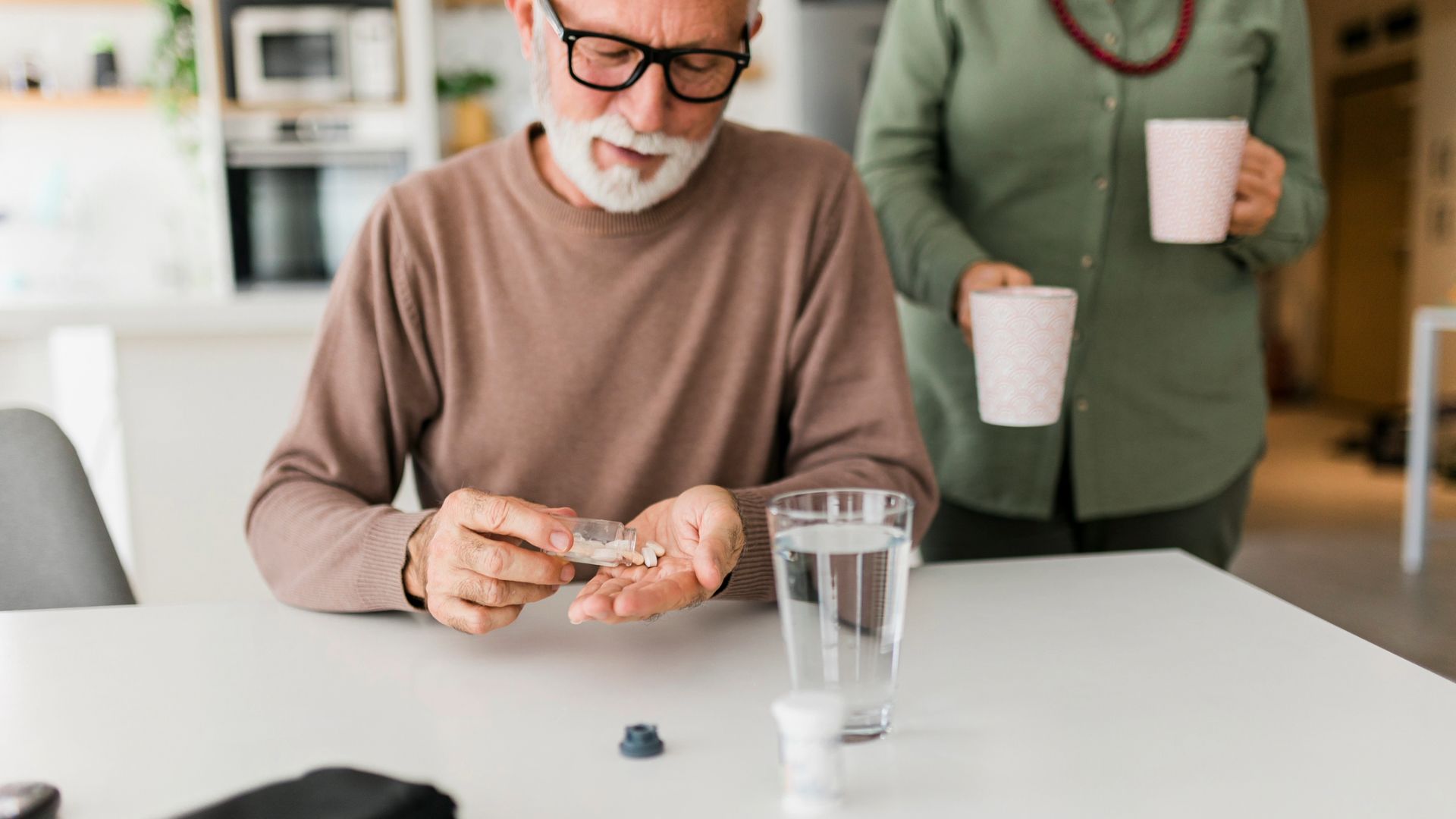 ATTR-CM: Helping a loved one manage multiple medications