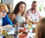 8 ways to minimize the family drama this holiday season