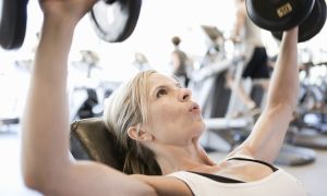 Women: three great reasons to strengthen your chest