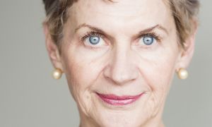 Normal aging versus age-related macular degeneration