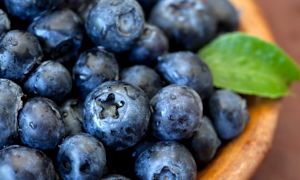 Boost your heart and brain with blueberries