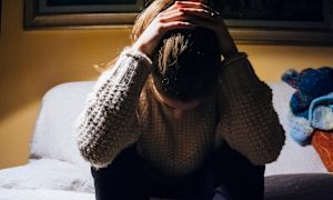 Coping with the mental and emotional burden of chronic hives