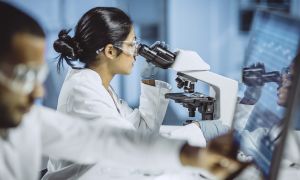 Determining HER2 status in metastatic breast cancer