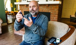 How to test your blood sugar levels at home