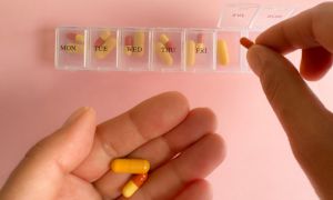 What are the treatment options for narcolepsy?