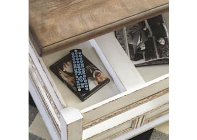 Realyn lift sale top coffee table