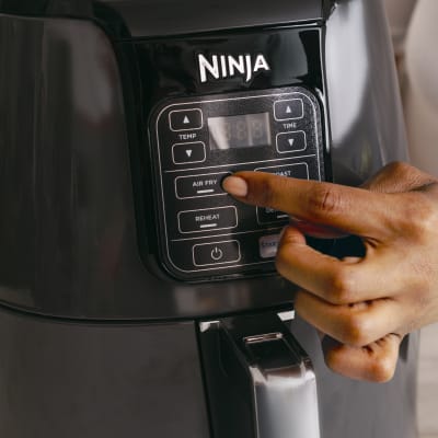 Ninja 4 Quart Air Fryer with Reheat & Dehydrate, Black/Silver, AF100WM