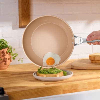 8 CERAMIC PFAS-FREE NONSTICK FRY PAN