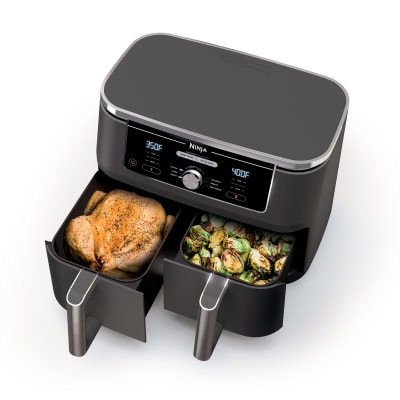 This On-Sale Ninja Air Fryer Has a Genius Feature That Takes the 'Stress  Out of Cooking