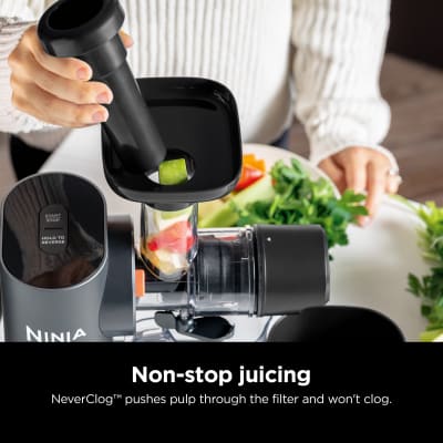 Best Buy: Ninja Cold Press Juicer Pro Compact Powerful Slow Juicer with  Total Pulp Control and Easy Clean Graphite JC101