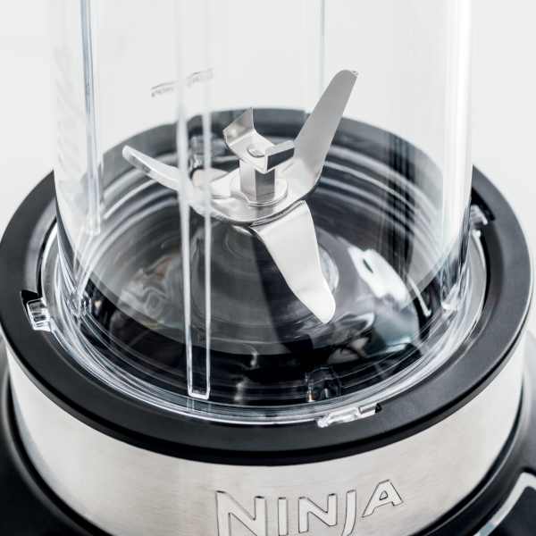 Pro Extractor Blades® Assembly Blenders & Kitchen Systems Pro Extractor Blades® Assembly Blenders & Kitchen Systems