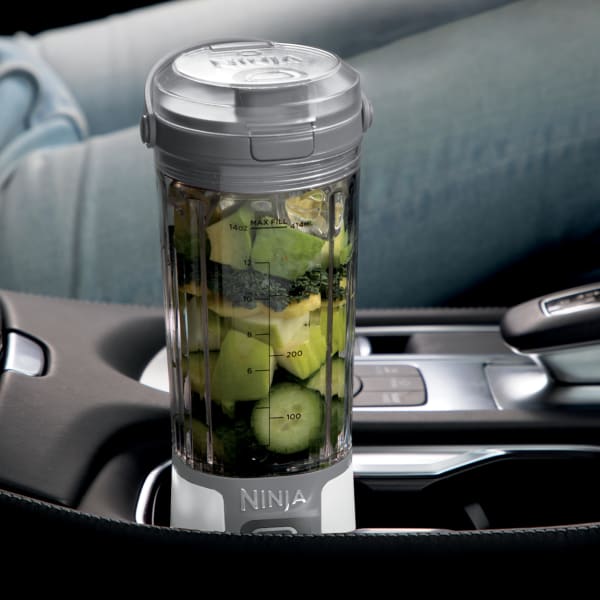 ピーター・ブラッティンガ　16 cubes and a playing boad Ninja Blast™ 16 oz. Portable Blender with Leak Proof Lid and