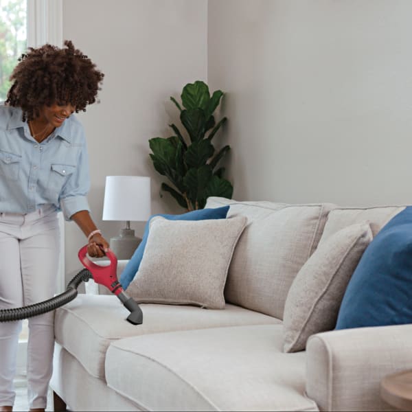 キャバリア・シャーク プロモ 英語 PSA8 Shark® Navigator® Lift-Away® Upright Vacuum Upright Vacuums