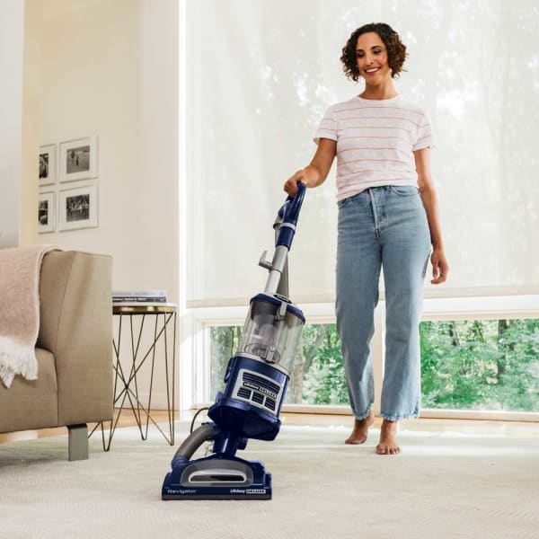 Shark Navigator® Lift-Away® Deluxe Upright Vacuum Upright Vacuums - Shark