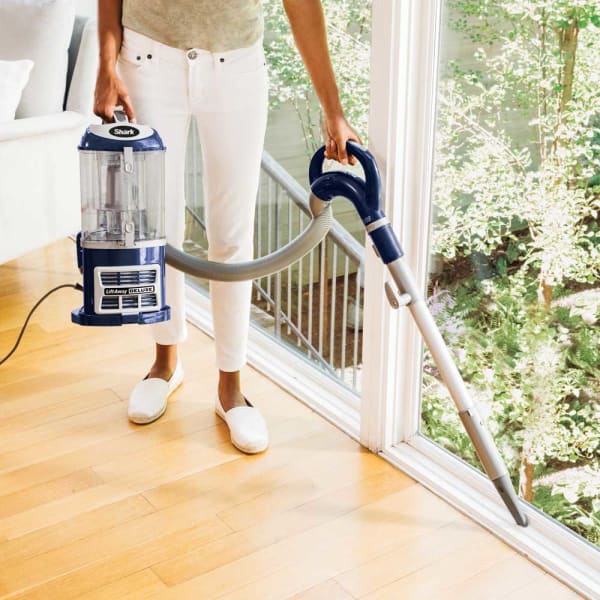 Shark Navigator® Lift-Away® Deluxe Upright Vacuum Upright Vacuums - Shark