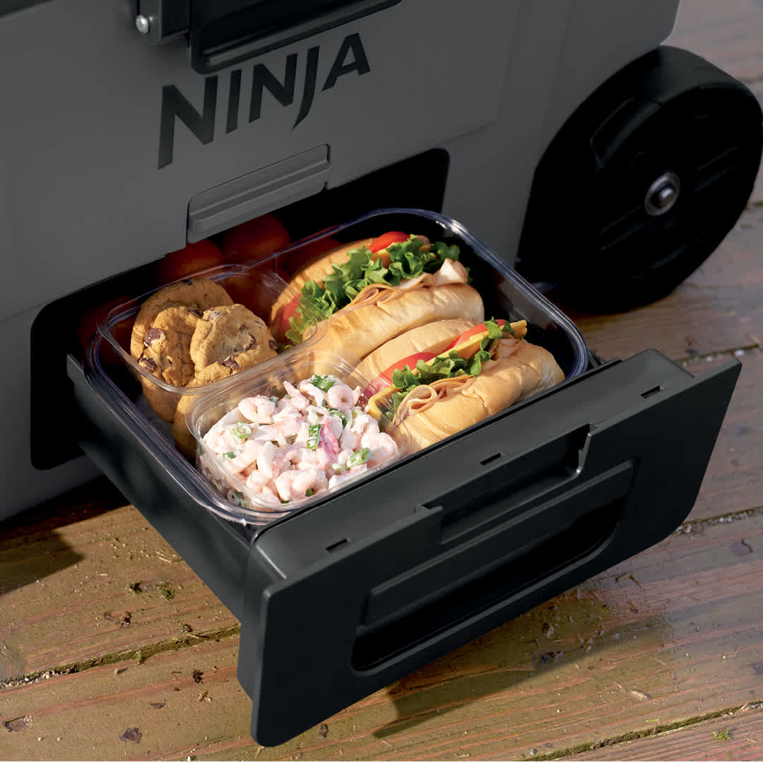 Ninja FrostVault™ 45qt Wheeled Cooler & Shark™ FlexBreeze™ Portable Fan Bundle (Birch Beige)