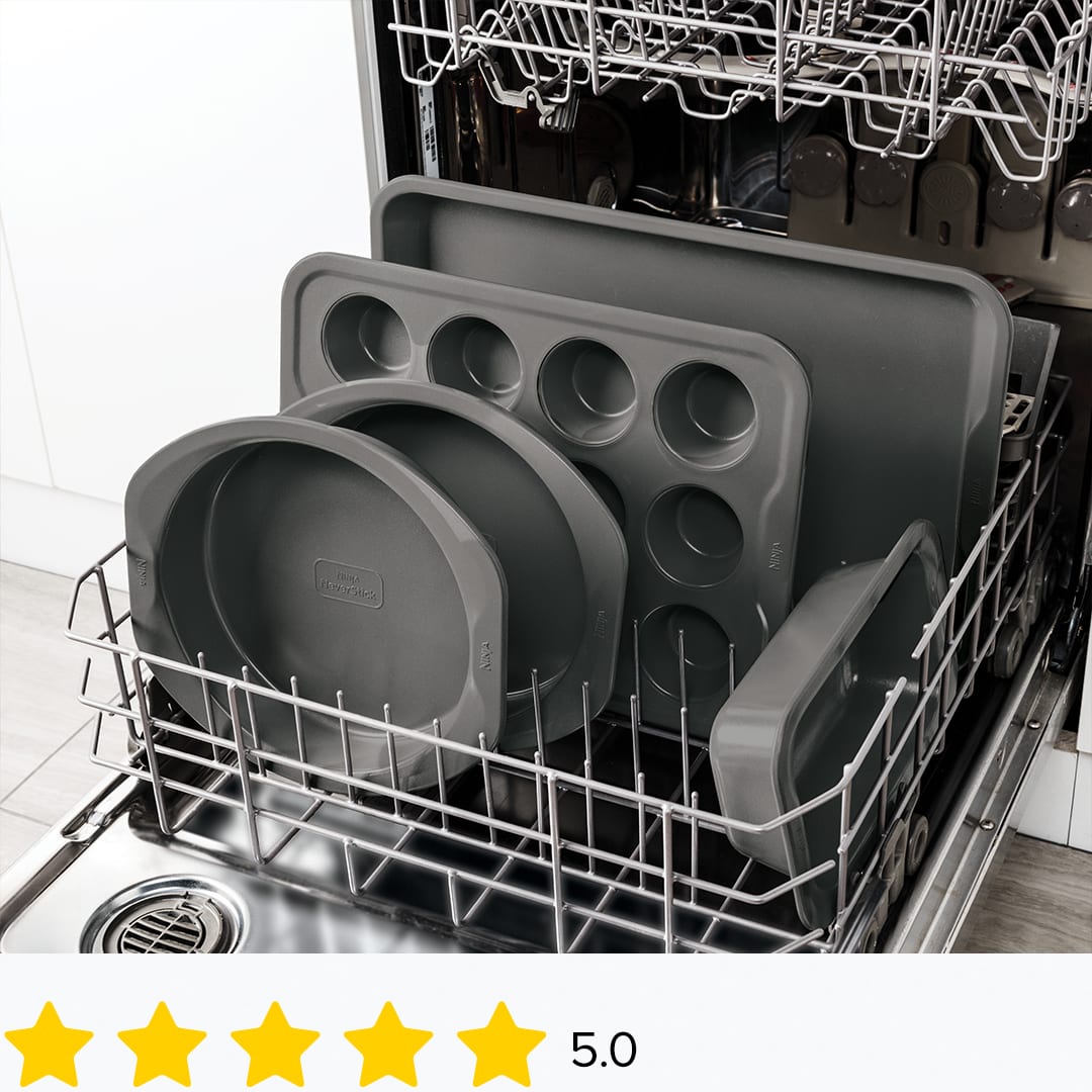 https://res.cloudinary.com/sharkninja-na/image/upload/q_auto,f_auto/v1682017929/NinjaUS/Category/Bakeware/Reviews/bakeware-reviews_3.jpg