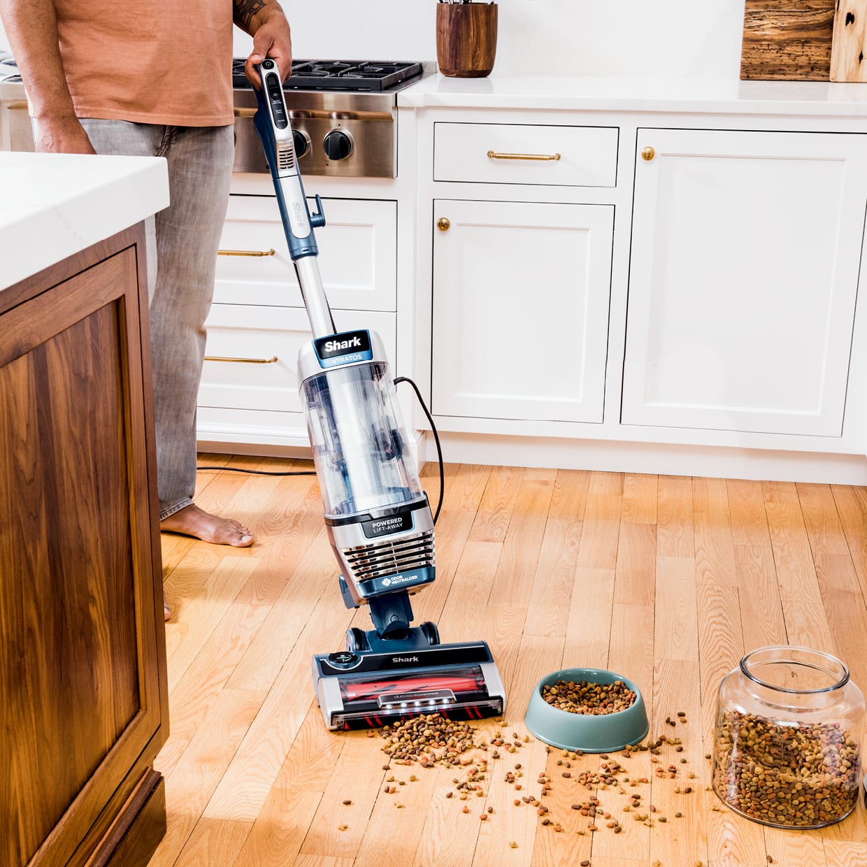 Upright Vacuum With Anti-Allergen Hepa Filter