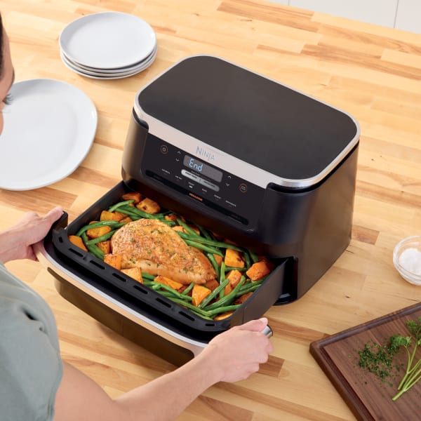 Ninja Foodi 6-in-1 10-qt. XL 2-Basket Air Fryer with DualZone Technology &  Smart Cook System Black DZ550 - Best Buy