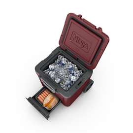 Ninja FrostVault 28L Kühlbox mit Rädern und Trockenzone - Canyon Red FB230EUMR Produktbild Side New M