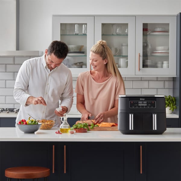 Apportez du croustillant à vos plats grâce à cet Airfryer de Philips  actuellement à -31% chez  : Femme Actuelle Le MAG