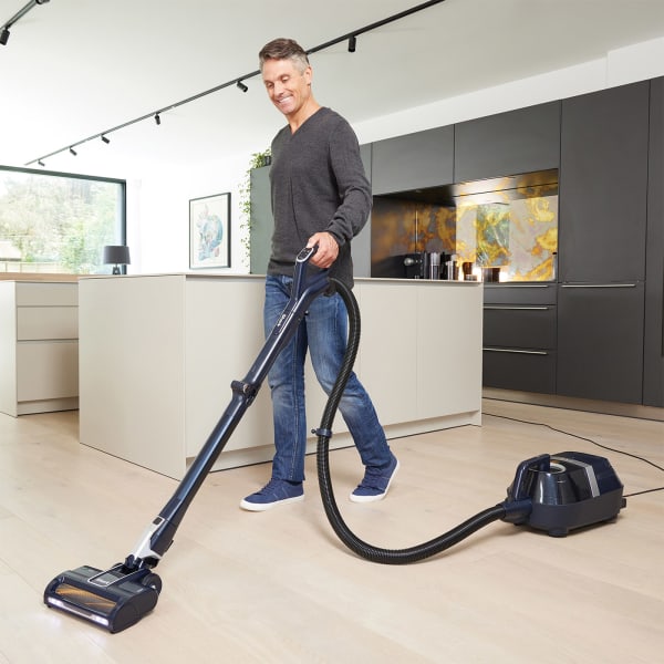 Aspirateur sans sac - 3 magasins pour vous servir