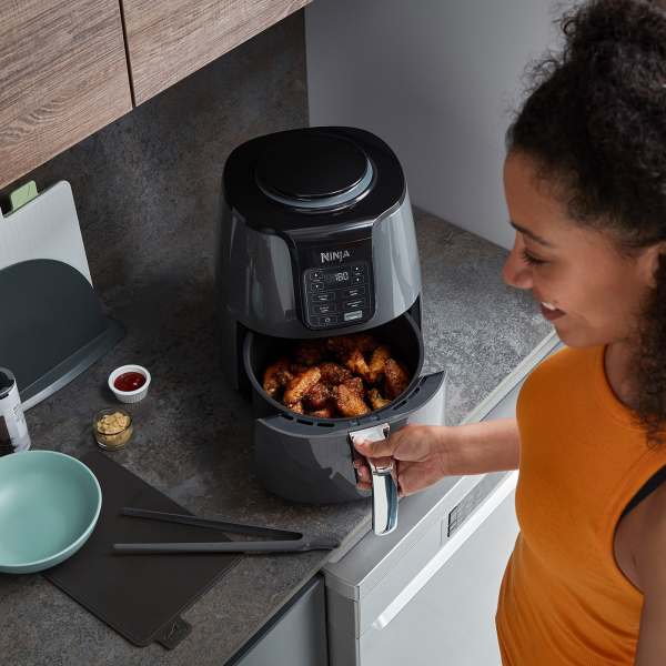 Ninja 4 Quart Air Fryer with Reheat & Dehydrate, Black/Silver, AF100WM