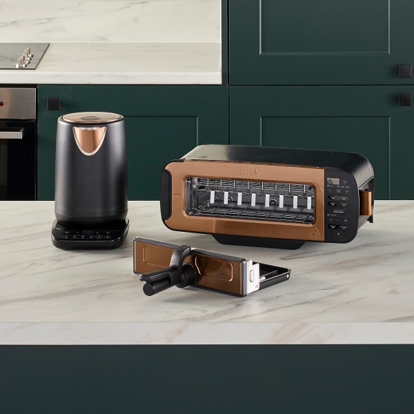 Copper kettle toaster outlet