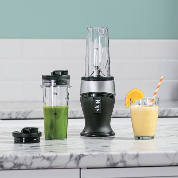 Ninja Nutri-Blender BN300 700-Watt Personal Blender, 2 Dishwasher-Safe To-Go Cups