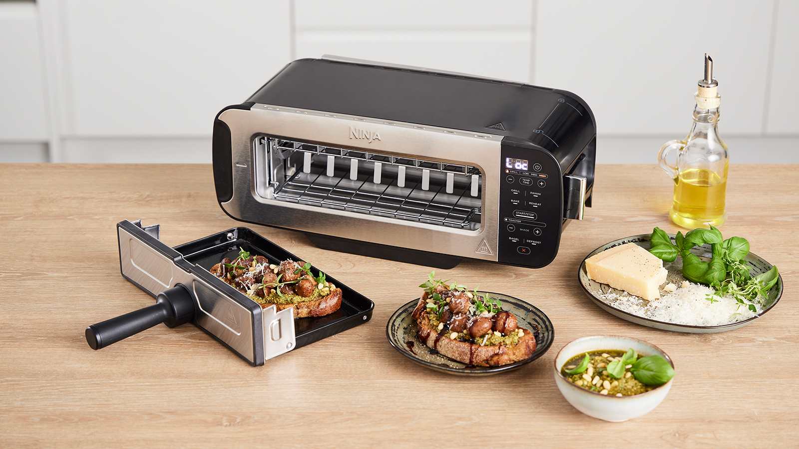 thumbnail image 2 of INNOTECK Black Kettle And Toaster Set – 1.7L Kettle & 2-Slice Toaster, 3000W 2 of 4