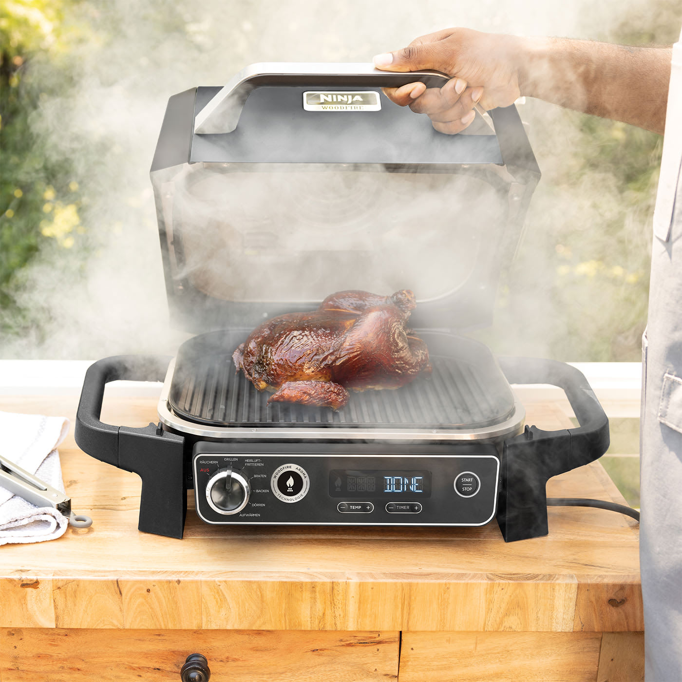 Gewinnspiel Woodifire Grill und Smoker Hähnchengrill