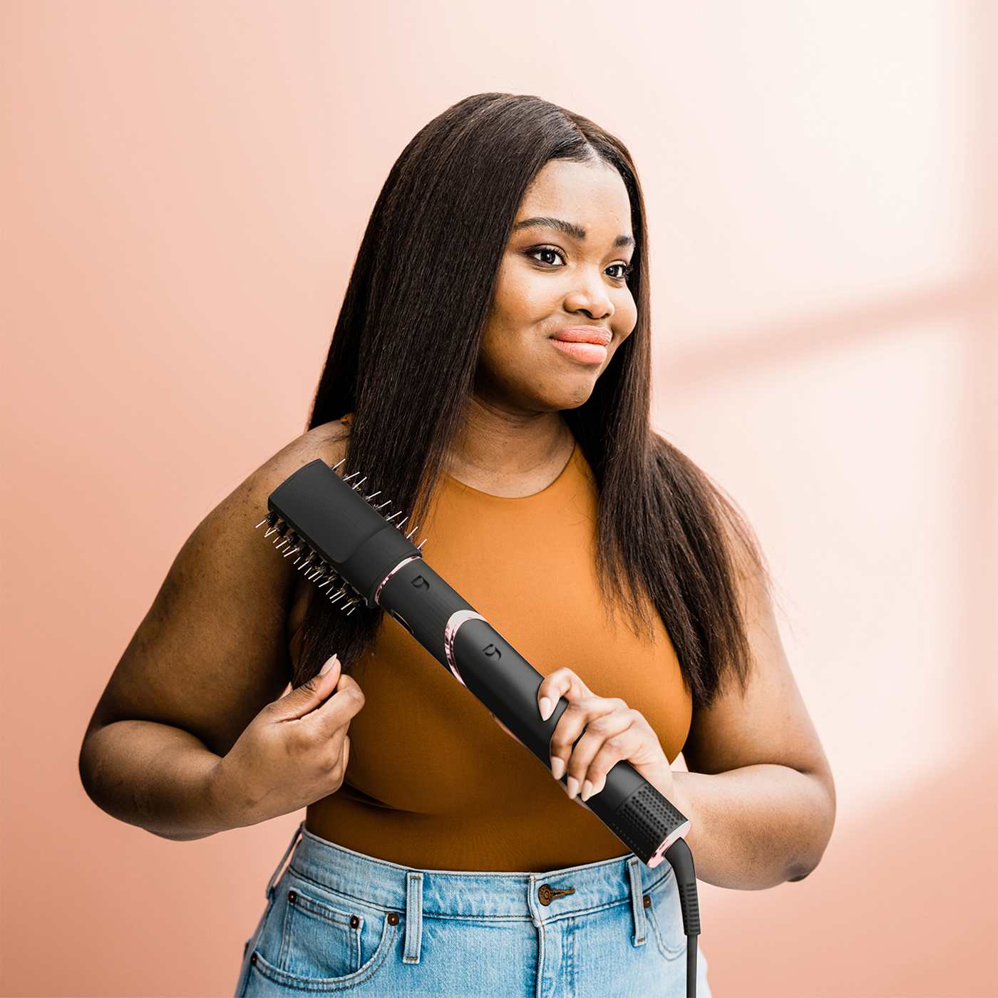 <h4>Frisés : brosse plate</h4>