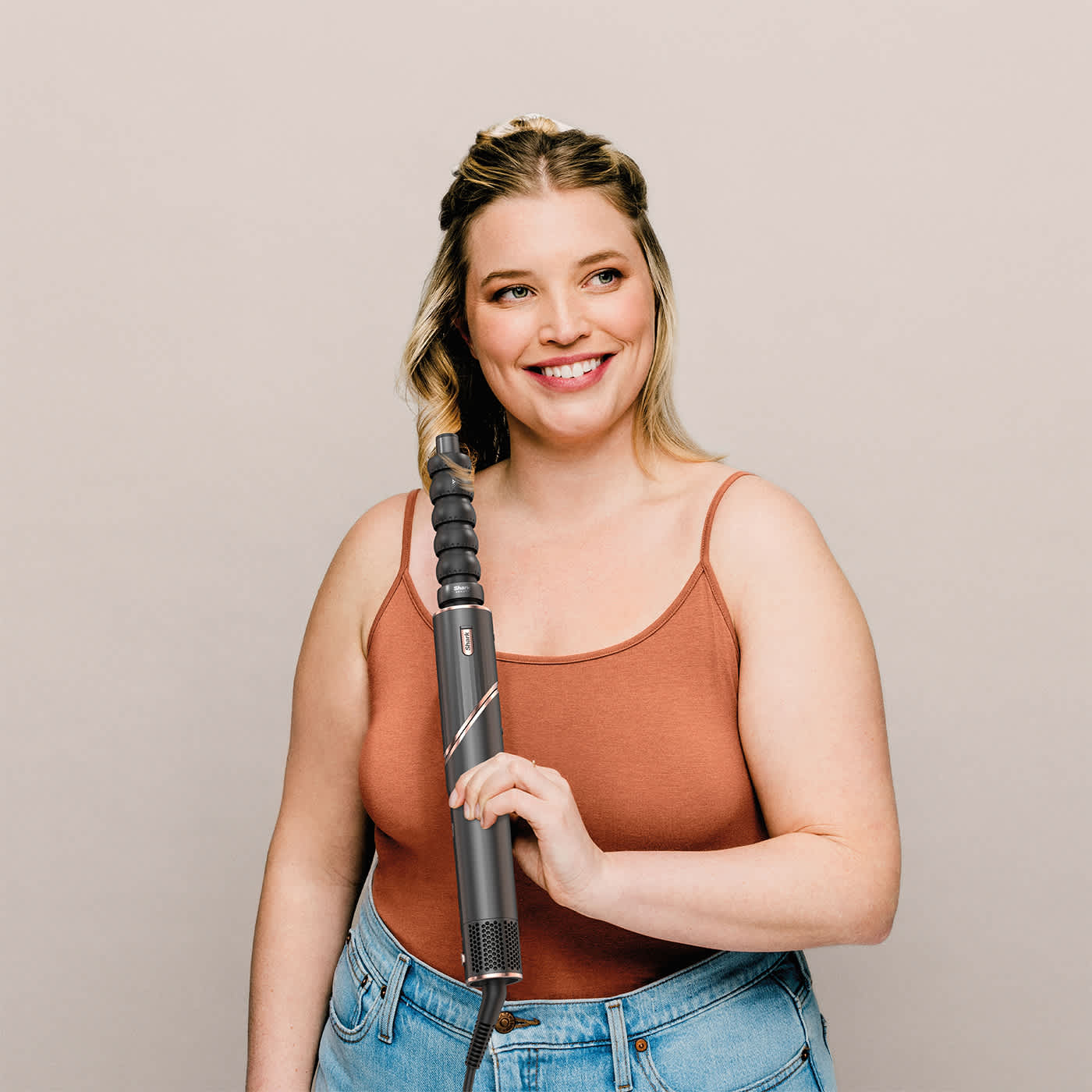 <h4>Cheveux raides : boucleurs (à effet Coanda)</h4>