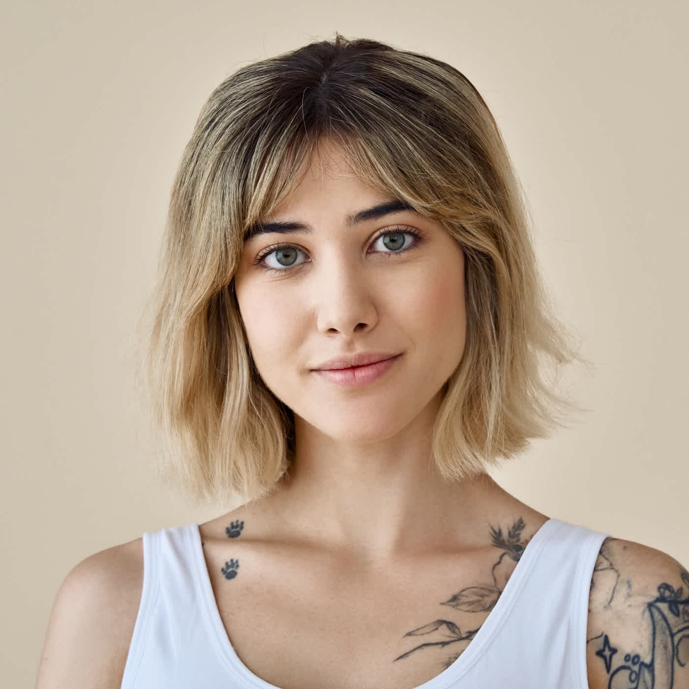 <h3>Coupe courte avec frange </h3>