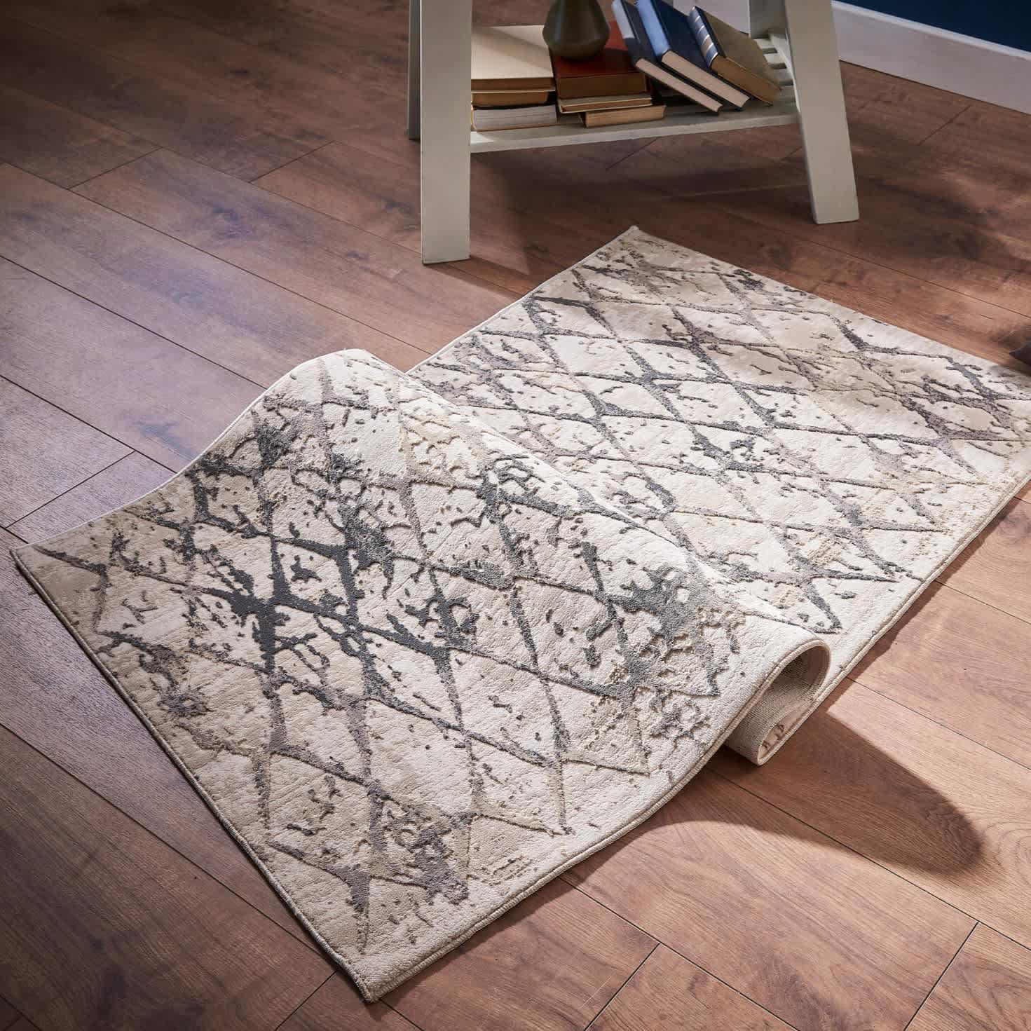 How to clean a rug & wave goodbye to stains