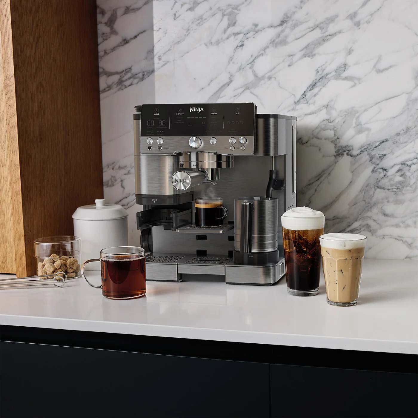 Maak verschillende drankjes van cafékwaliteit in het comfort van je eigen huiskamer