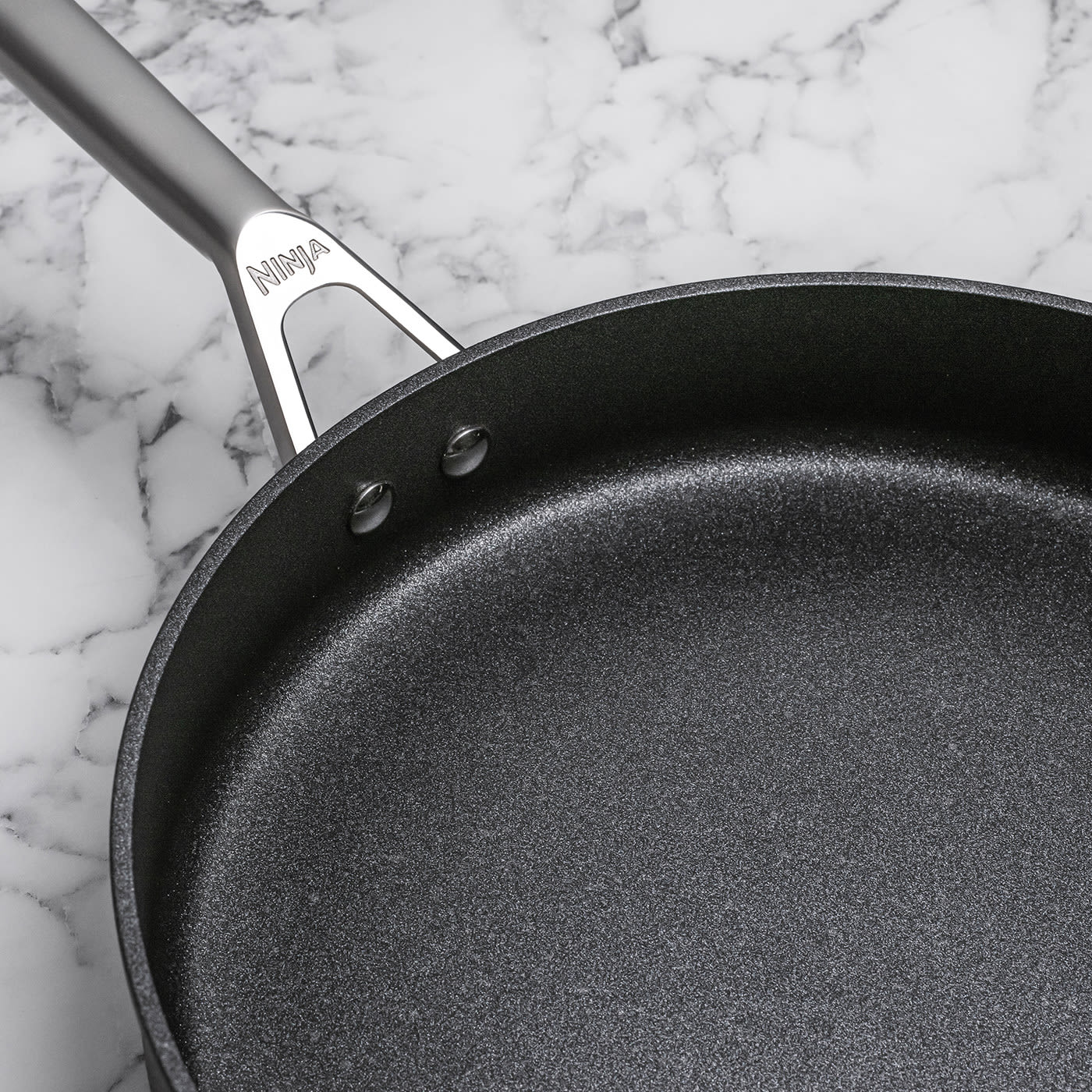 Ninja Foodi ZEROSTICK 26cm Sauté Pan with Lid C30126UK [51] £36.99