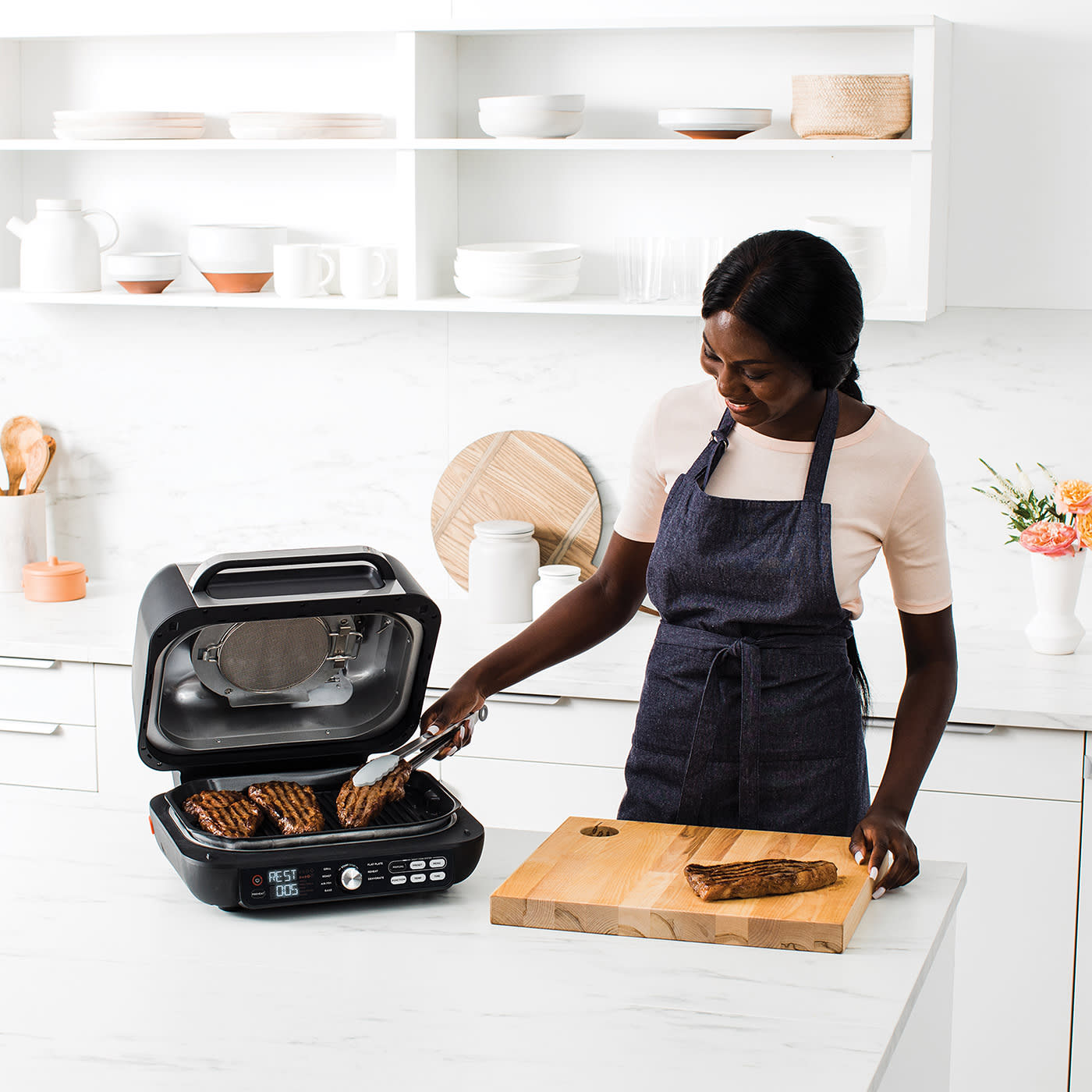 Versatile Ninja Foodi MAX Pro Health Grill, Flat Plate & Air Fryer AG651EU  - Daily Deals