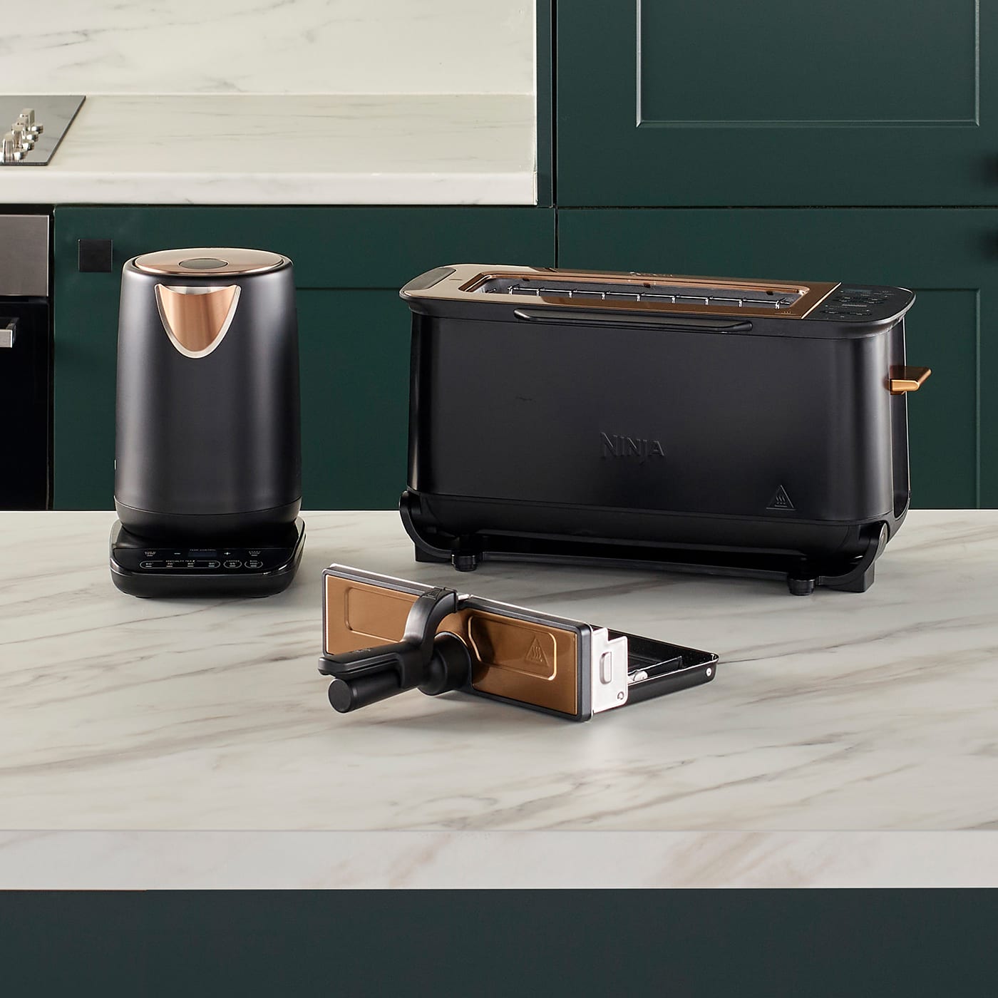 Ninja Recipes UK - Ninja Deluxe Black & Copper Edition Toaster + Kettle  Bundle KTST250UKDBCP £ 179.98 (saving £70) Buy it here >>