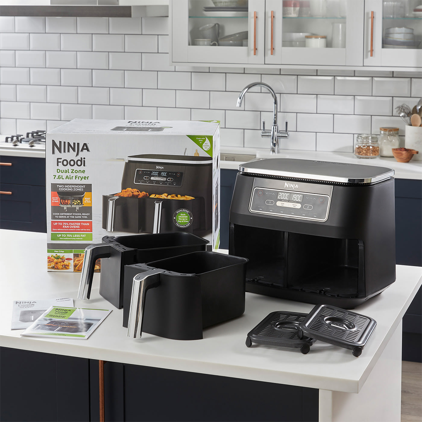 https://res.cloudinary.com/sharkninja/image/upload/v1698672901/Spain/Ninja/Products/AF300EU/New%20images%20-%20square/Ninja-Air-Fryer-Doble-AF300EU_incluido-en-la-caja.jpg