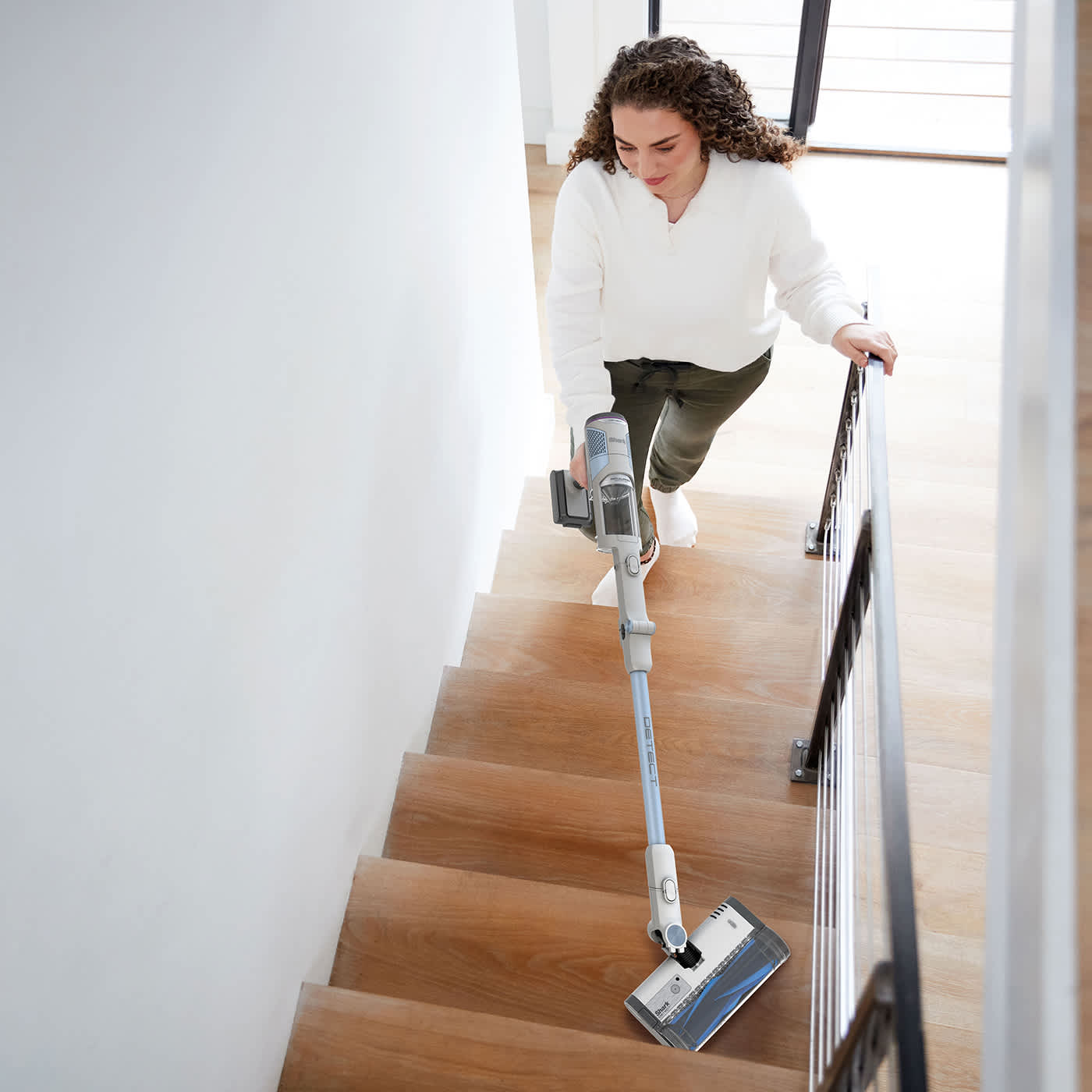Shark Detect Clean Empty Cordless Pet Vacuum Cleaner IW4621UKT sharkGB