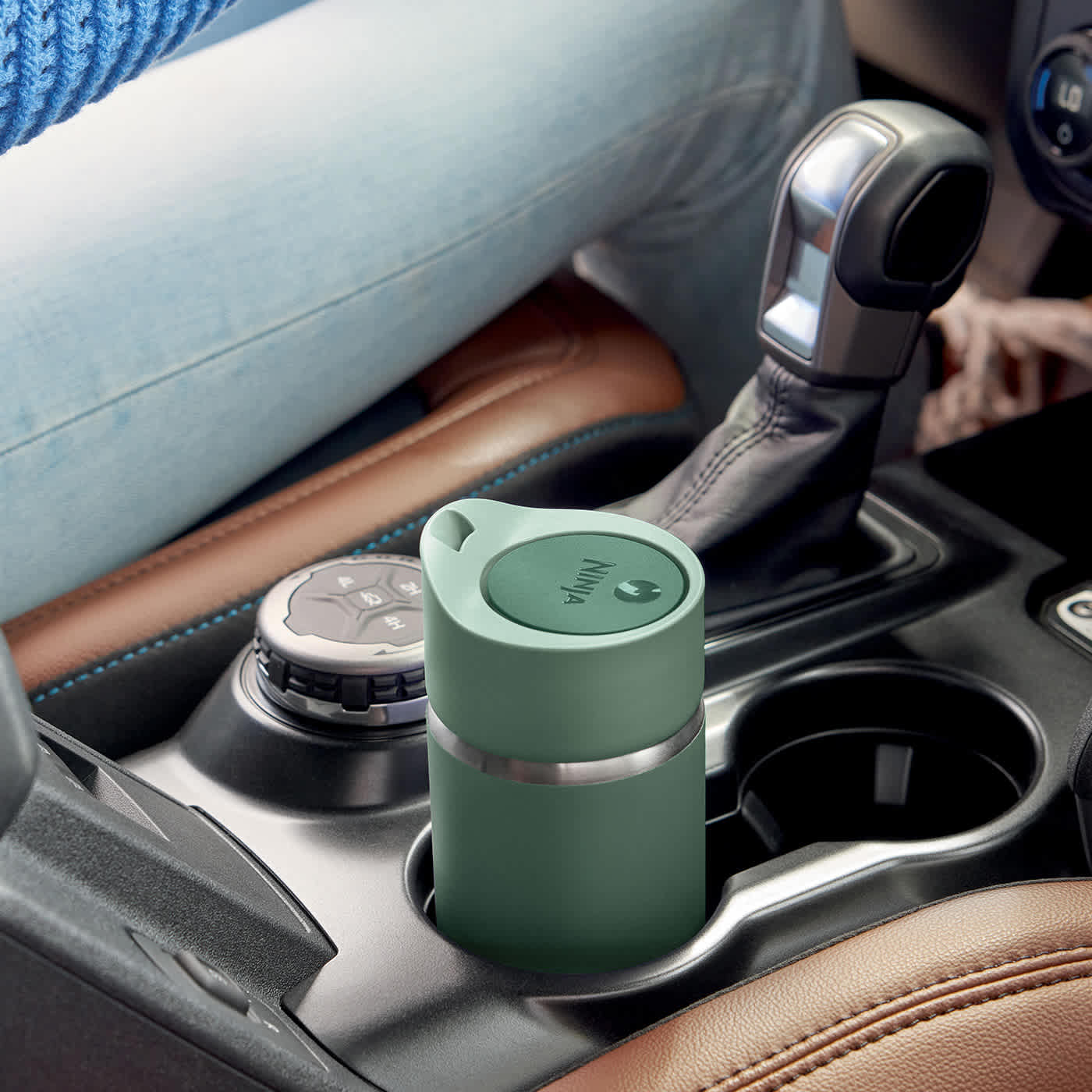 Travel mug with leak-proof lid, made BPA-free