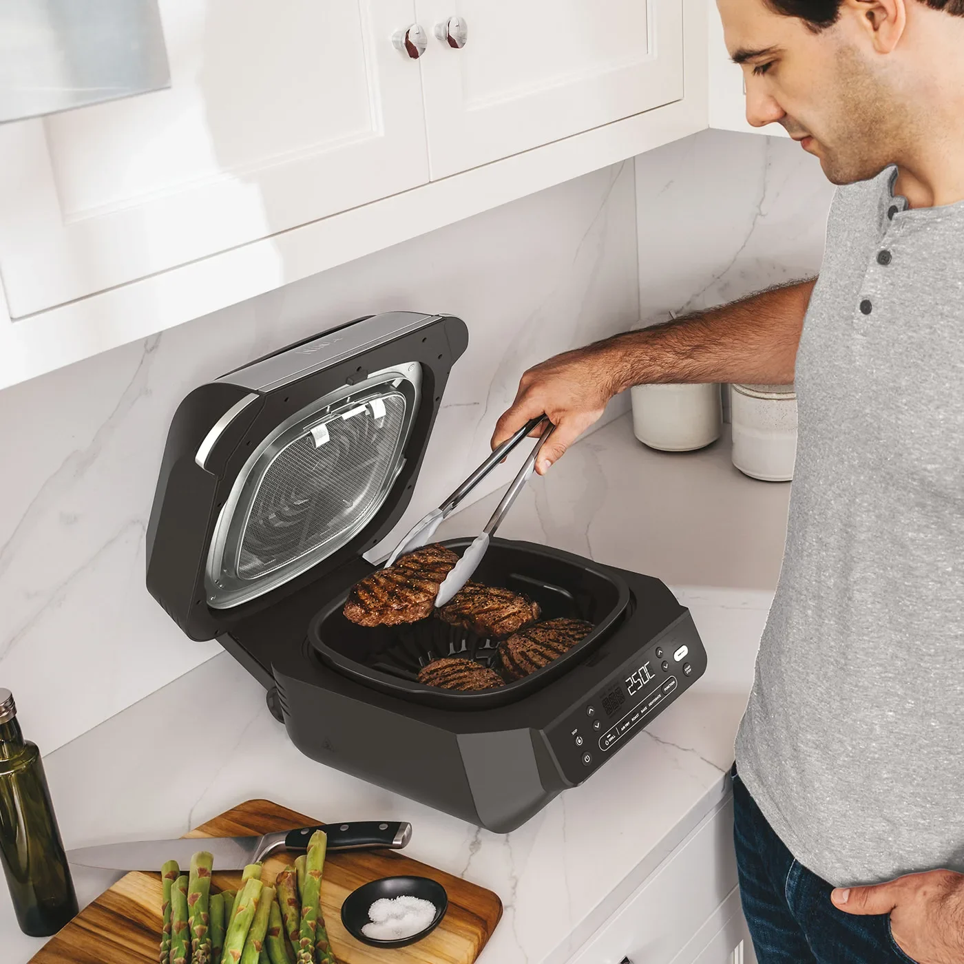 De hete grill met Cyclonic Air-technologie