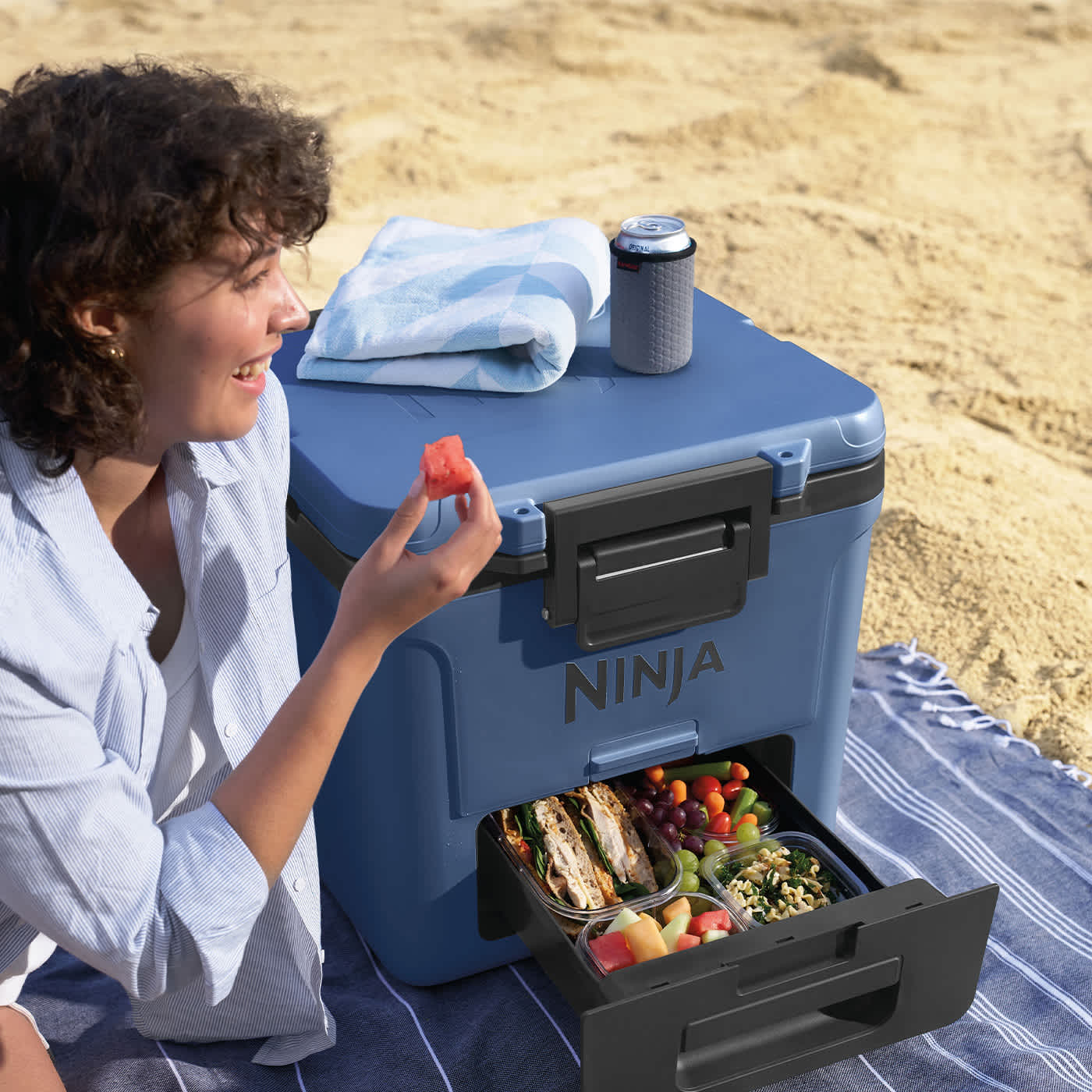 Integrated dry storage drawer