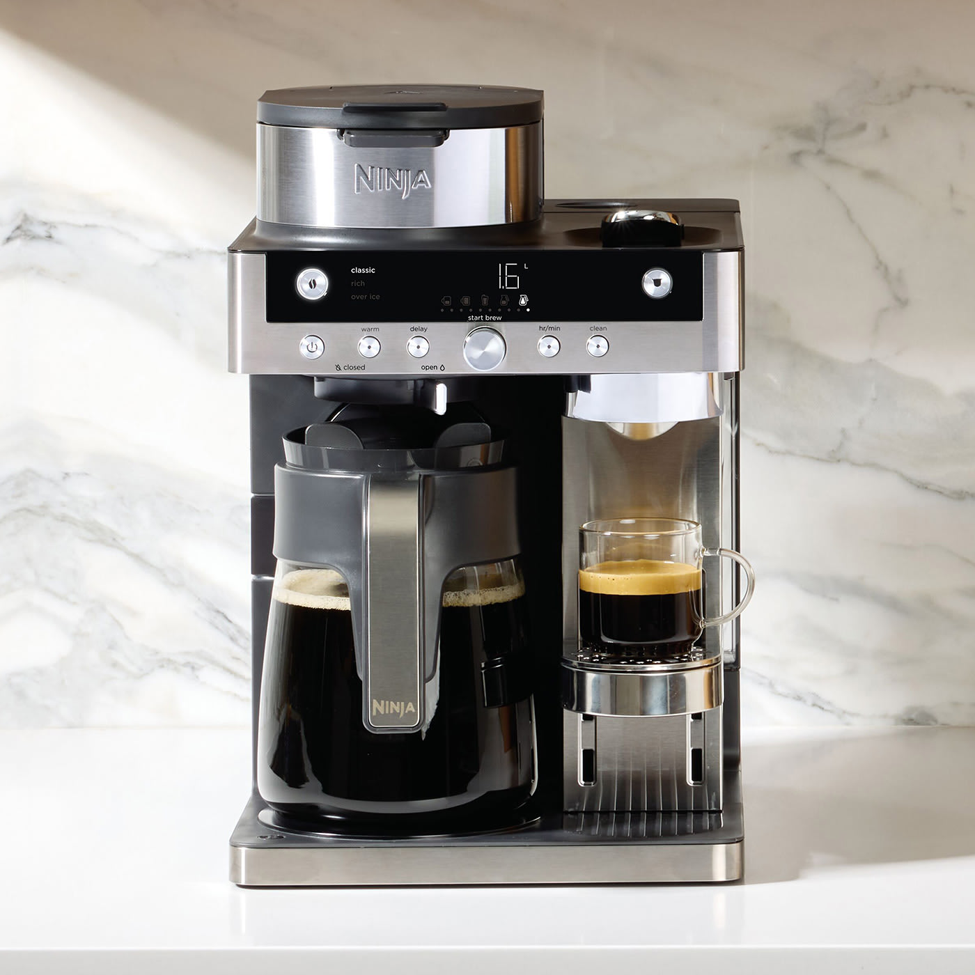 Versatile, automatic 2-in-1 espresso capsule & filter coffee machine
