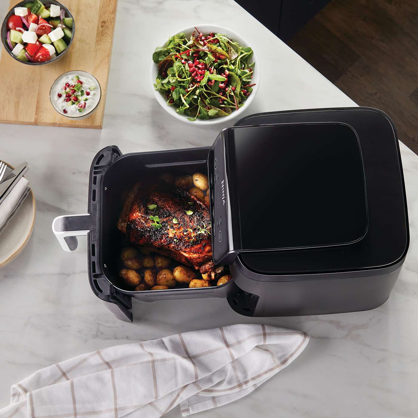 Friteuse sans huile compacte à grande capacité*