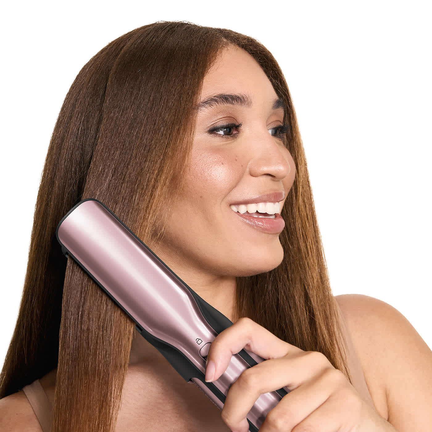 Cr&eacute;ez des looks inspir&eacute;s des salons de coiffure avec les accessoires de coiffage