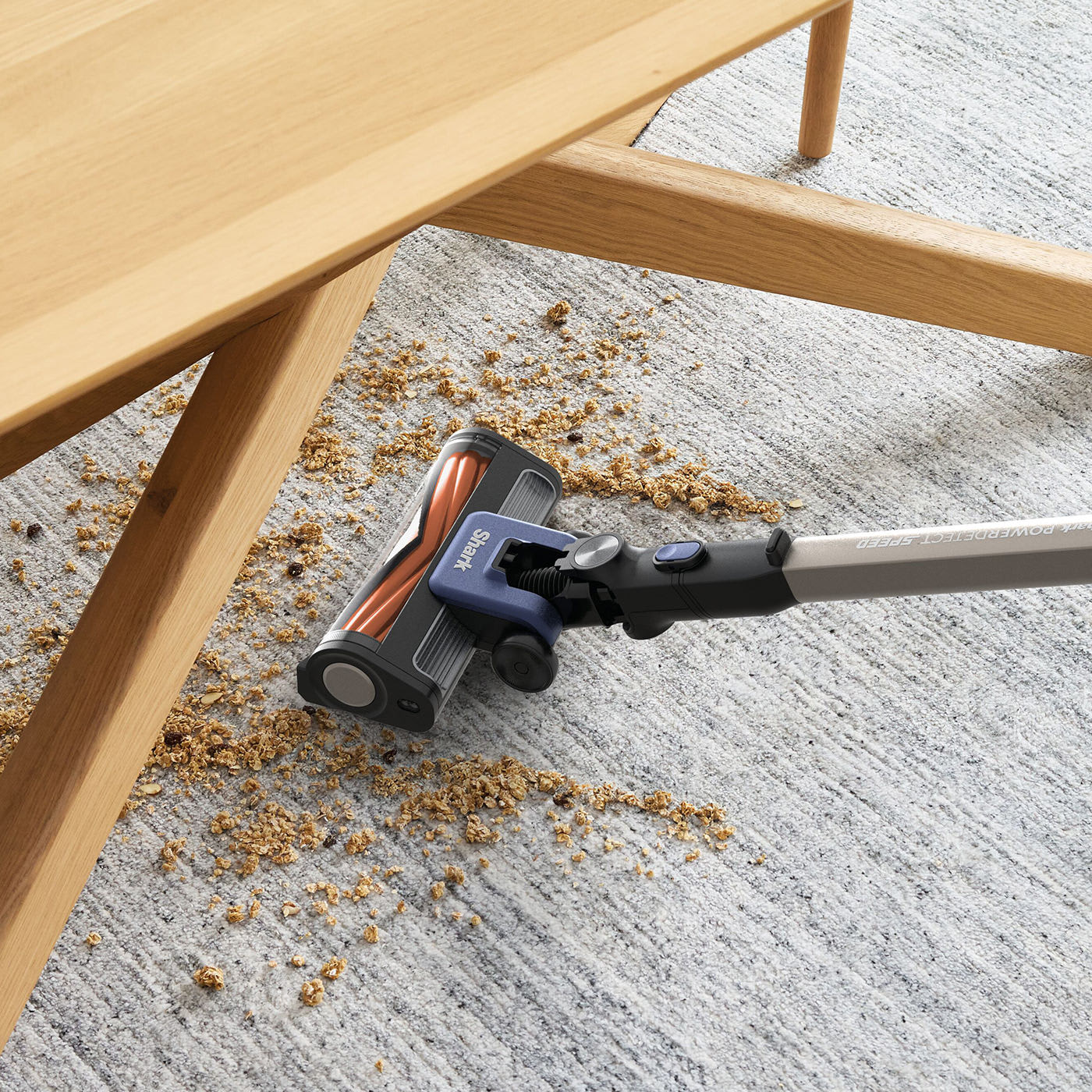 Versatile cleaning with Flexology Technology, Anti-Hair Wrap and hand-held mode