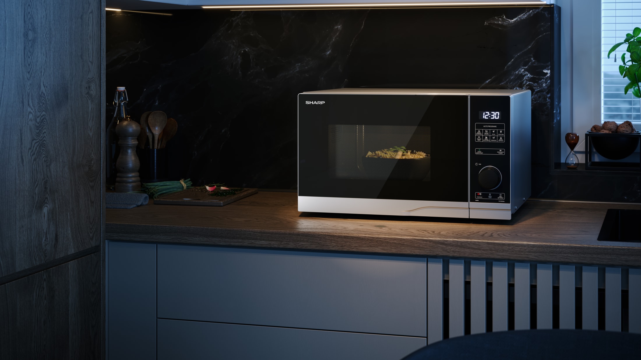 Forno a microonde con controllo semi digitale