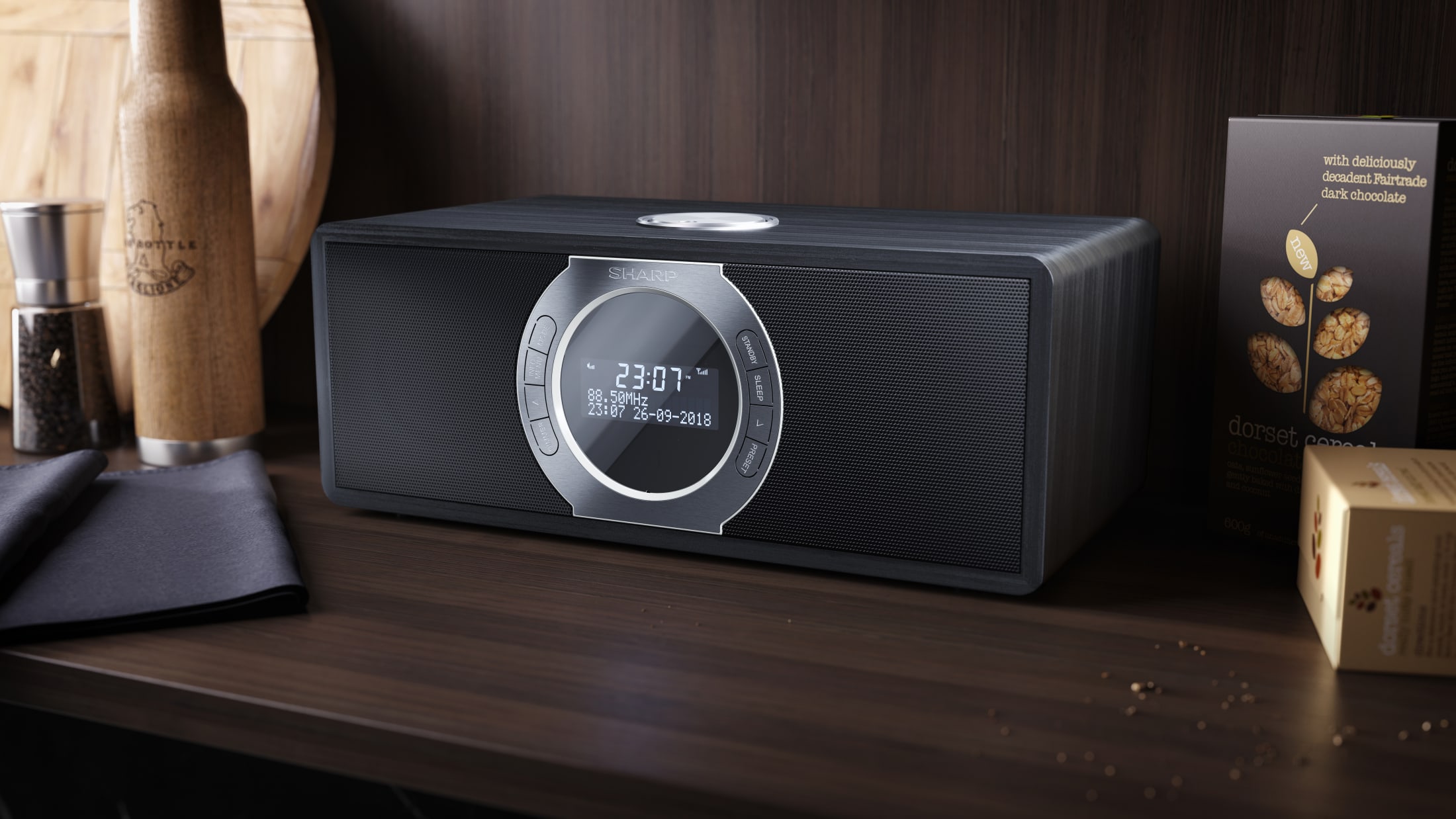 Stereo Digitalradio DAB/DAB+/FM with RDS, 30 W, Bluetooth 4.2 and 60 station memory.